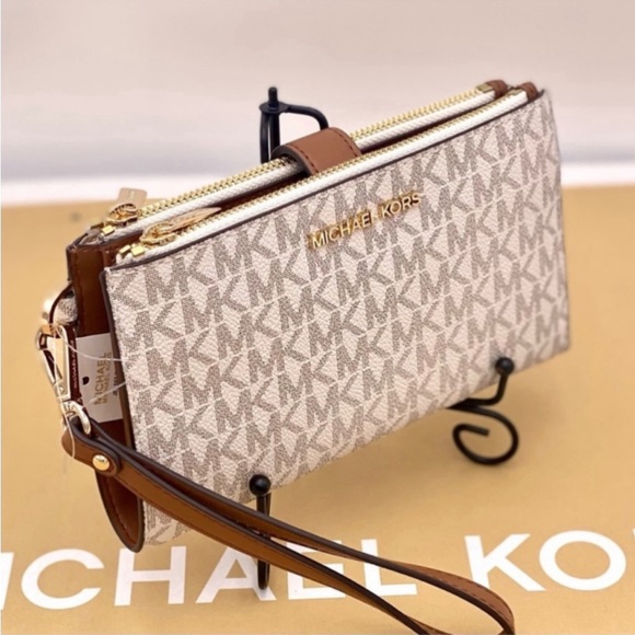 Michael Kors DoubleZip Wristlet Wallet Vanilla NWT - Picture 1 of 11